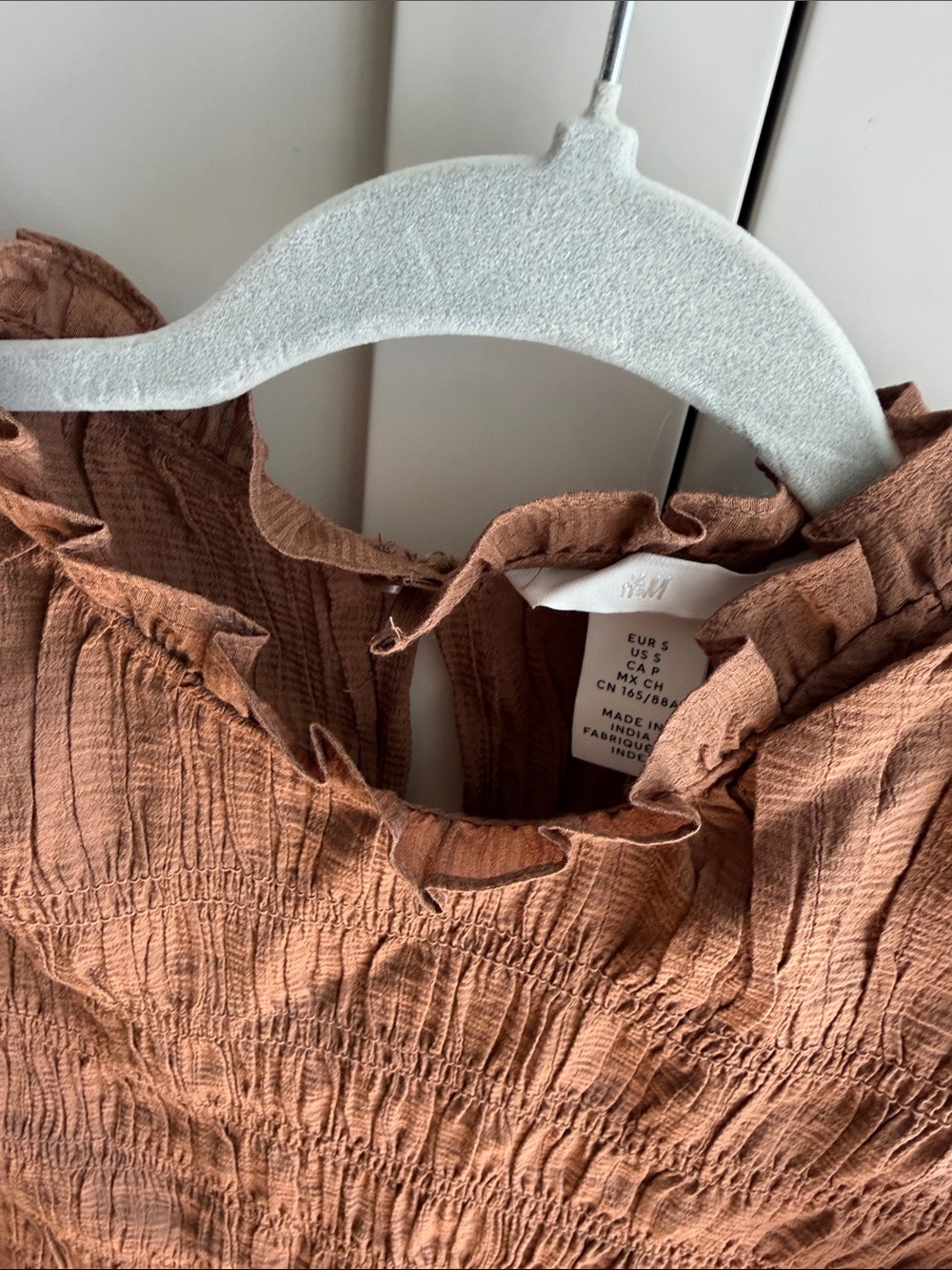 H&M Rust Brown Smocked Ruffle Tank Top New size small - Picture 2 of 3